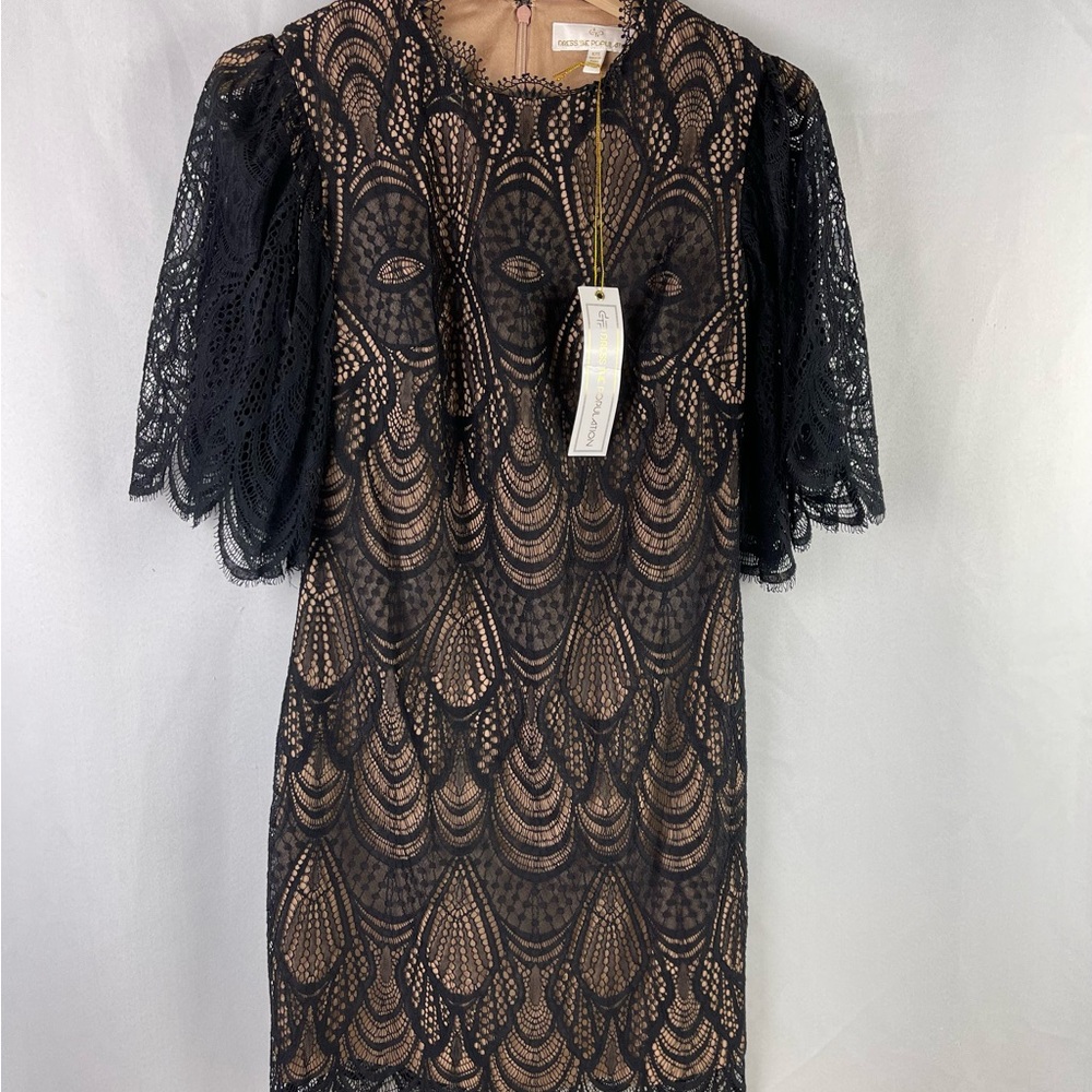 Dress the Population Toni Lace Flutter Sleeve Short Mini Shift Dress